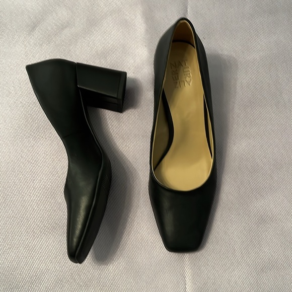 BNWT ladies Naturalizer black leather pumps size 10 - Picture 2 of 4